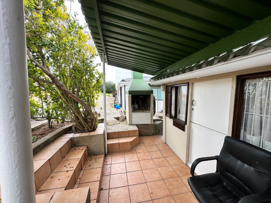4 Bedroom Property for Sale in Hartenbos Central Western Cape